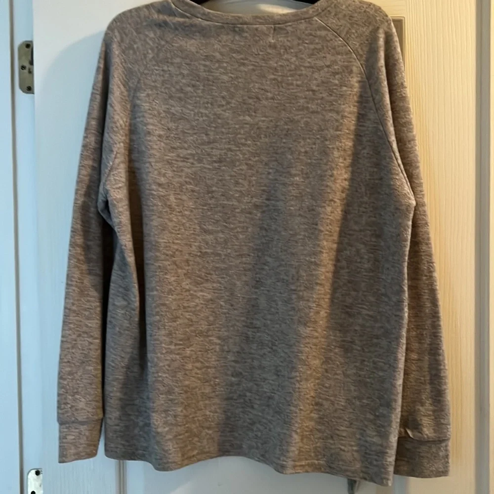 SIX/FIFTY top - Picture 5 of 5